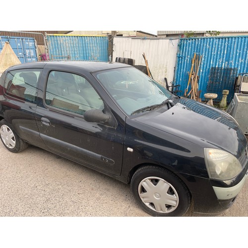 100A - RENAULT CLEO CAMPUS 2006 REG .1149CC PETROL.
STARTS WITH A JUMP AND WILL NEED AN MOT.
GOOD LITTLE ST... 