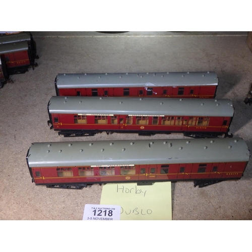 1218 - 3 HORNBY DUBLO CARRIAGES