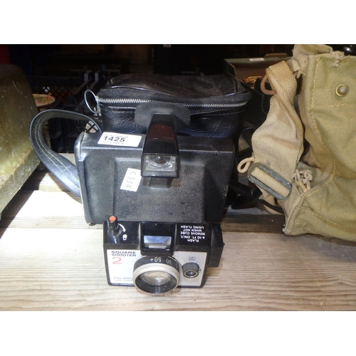 1425 - POLOROID SQUARE SHOOTER CAMERA AND CASE