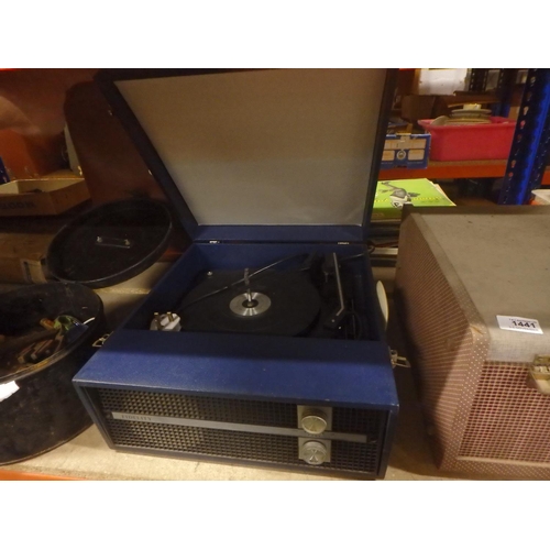 1442 - FIDELITY RECORD PLAYER