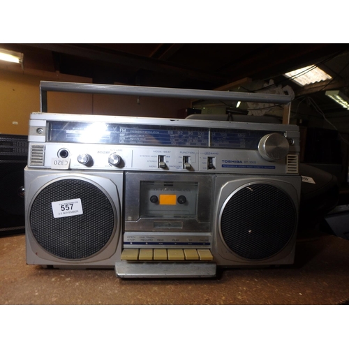 557 - TOSHIBA RADIO CASSETTE PLAYER