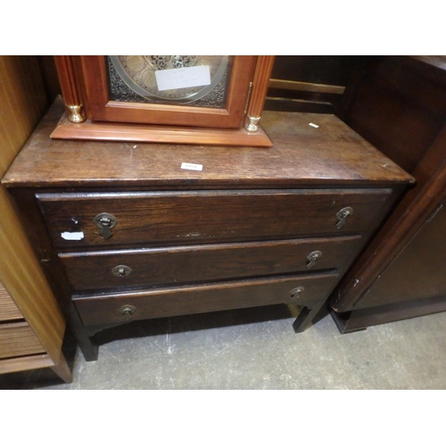 1954 - OAK CHEST OF THREE DRAWERS