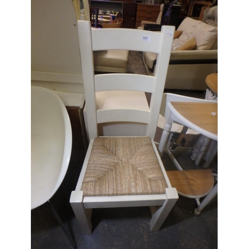 1070 - RUSH SEAT CHAIR