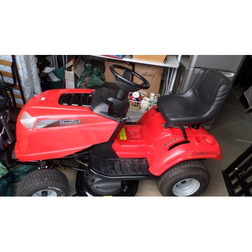 37 - MOUNTFIELD RIDE ON MOWER