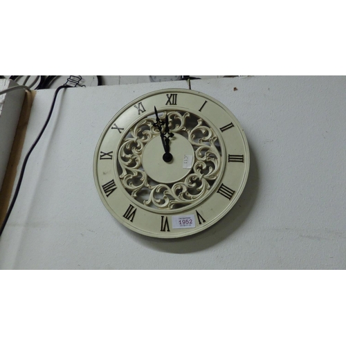 1952 - TRADITIONAL FRETWORK WALL CLOCK