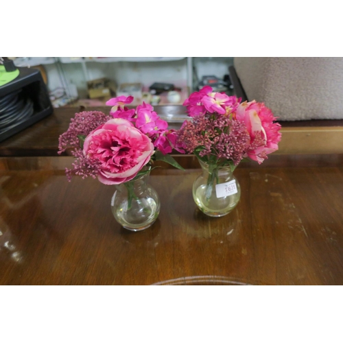 1831 - 2 GLASS VASES WITH SILK FLOWERS