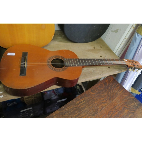 1941 - ACCOUSTIC GUITAR