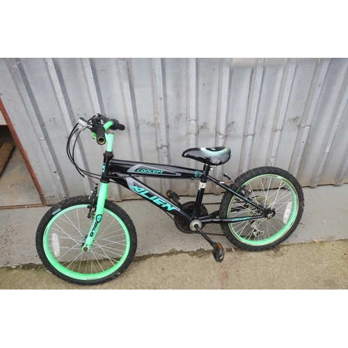 11 - BLACK CHILDS MOUNTAIN BIKE