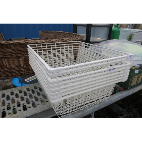 61 - WHITE METAL BASKETS