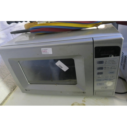 645 - LG MICROWAVE OVEN