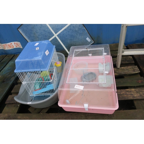 90 - 2 PET CAGES AND PET BED