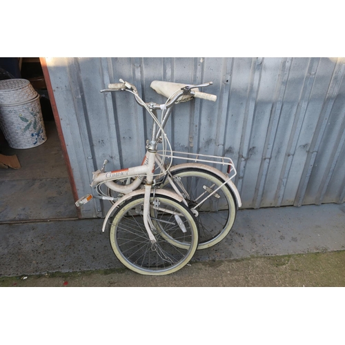 10 - VINTAGE RALEIGH COMPACT FOLDING BICYCLE