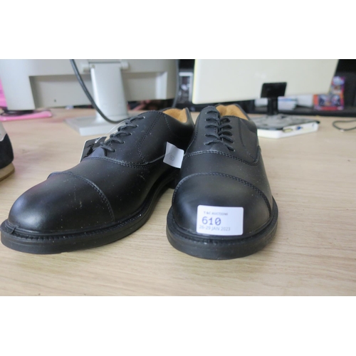 610 - PAIR OF CITY KNIGHTS DRESS SHOES, SIZE 10