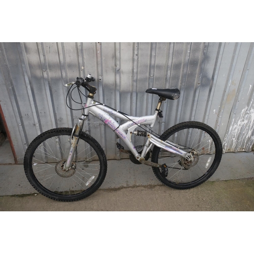 2 - GIRLS MOUTAIN BIKE SHOCKWAVE