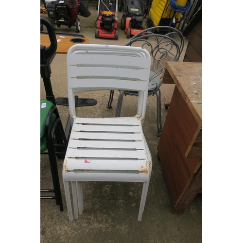 161 - 4 METAL CHAIRS