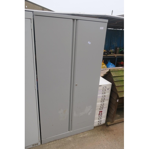 171 - LARGE METAL STORAGE CABINET