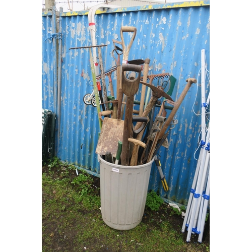 201 - DUSTBIN FULL OF GARDEN TOOLS