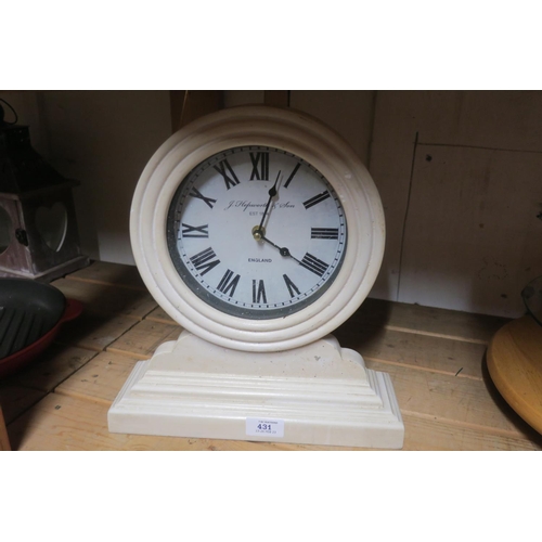 431 - J HEPWORTH AND SONS MANTLE CLOCK