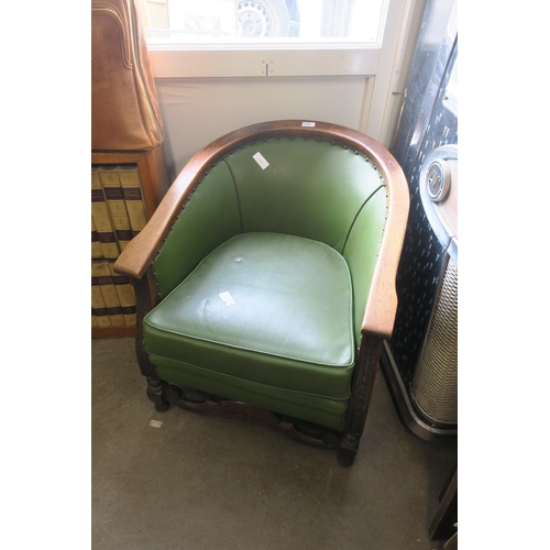 VINTAGE GREEN LEATHER BARREL SMOKERS CHAIR