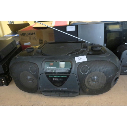 541 - PHILLIPS BOOMBOX RADIO CASSETTE AND CD PLAYER