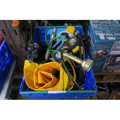 2046 - TRAY OF SCUBA DIVING EQUIPMENT