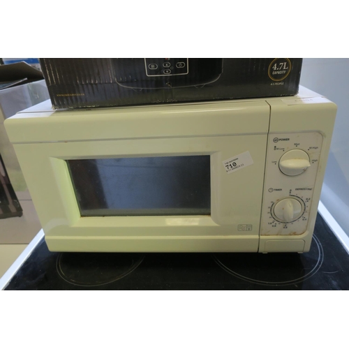 710 - MICROWAVE