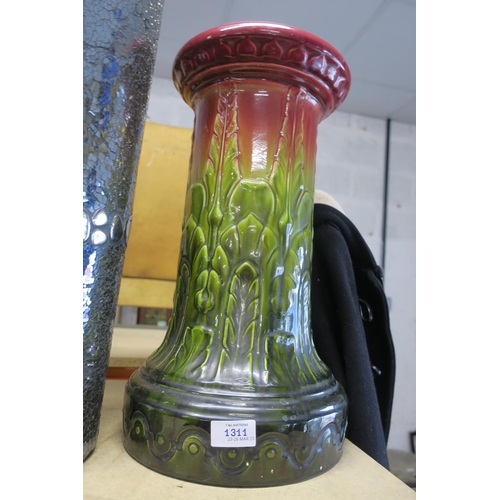 1311 - CERAMIC PLANT STAND