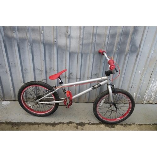 17 - HARLEM BMX BIKE