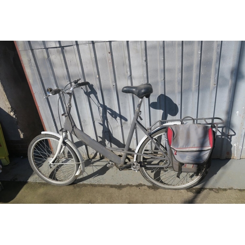 3 - PASHLEY DUTCH STYLE BIKE