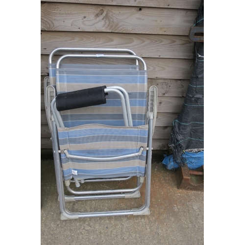 323 - PAIR OF FOLDING CHAIRS AND STOOL