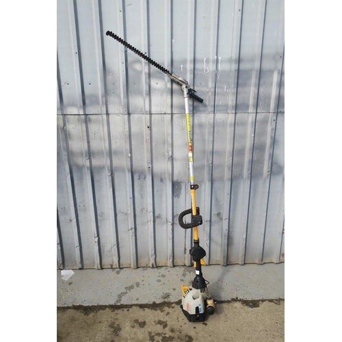 40 - RYOBI PETROL HEDGE TRIMMER