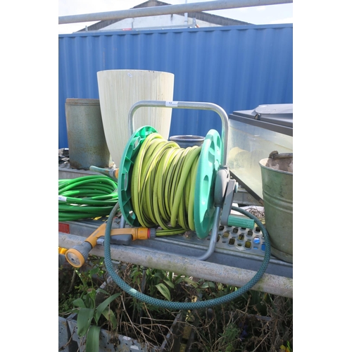 61 - HOSELOC HOSE AND REEL