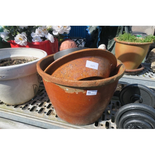 99 - TERRACOTTA POT AND SMALL GREY POT