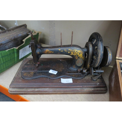 1114 - VINTAGE SEWING MACHINE