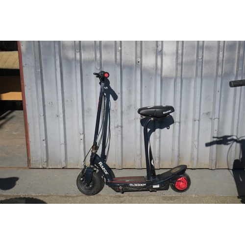 26 - RAZOR ELECTRIC SCOOTER