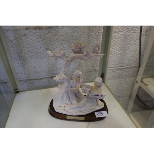 1739 - DOVETREE STATUETTE