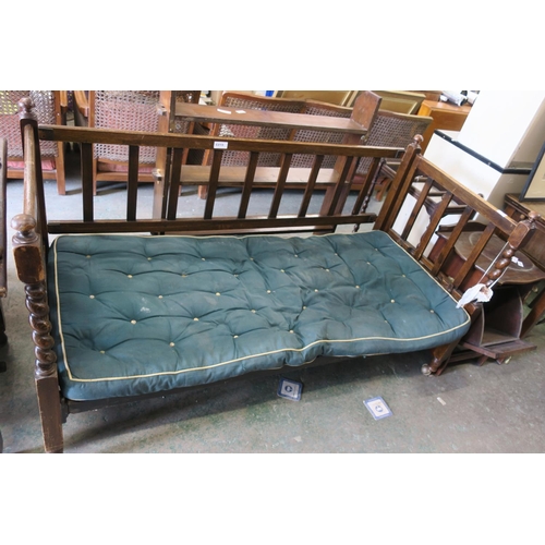 1200 - VINTAGE DAY BED