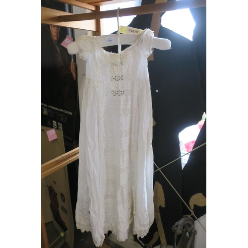 1205 - VINTAGE CHRISTENING GOWN