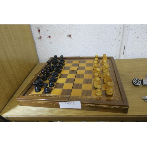 1267 - TRAVEL CHESS SET AND BOARD