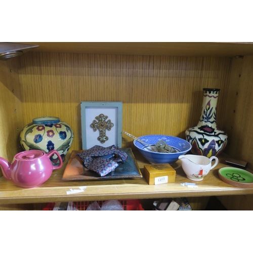 1277 - SHELF OF ASSORTED ITEMS, VASES, BOWLS ETC