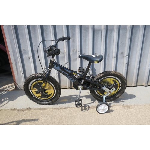 14 - CHILDS BATMAN BICYCLE ON STABILISERS