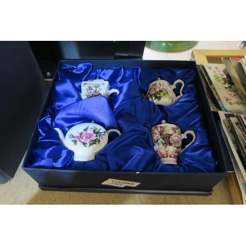 1411 - BOX OF ASSORTED CHINA