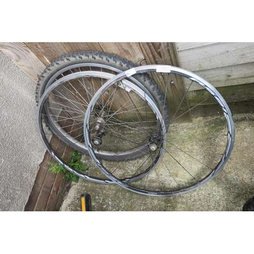 25 - SHIMANO RS RACING BIKE WHEELS AND MOUNTAIN BIKE WHEEL