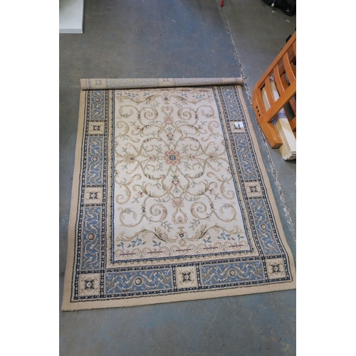 610 - TRADITIONAL CREAM PATTERNED MURAT RUG