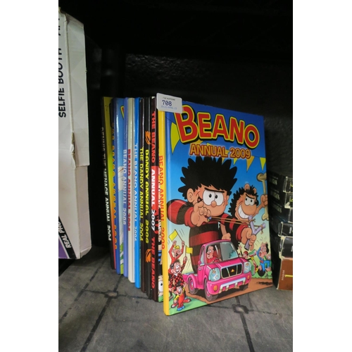 708 - STACK OF BEANO ANNUALS