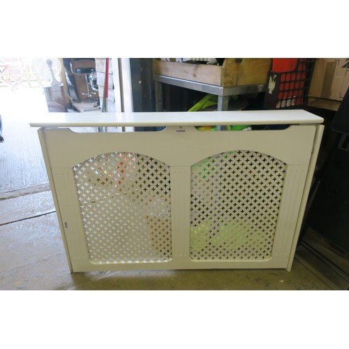 1099D - RADIATOR COVER