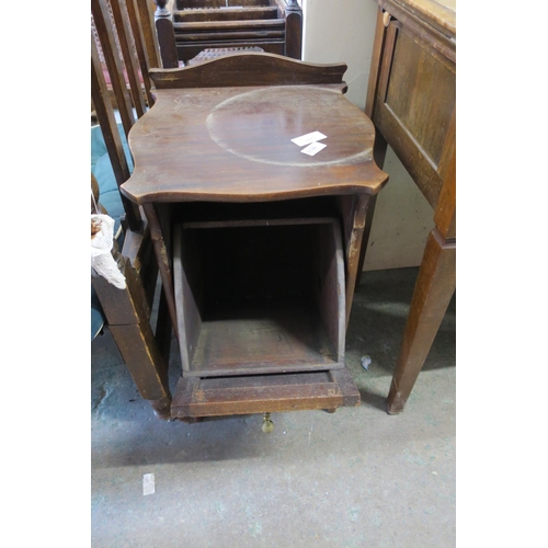 1199 - MAHOGANY COAL BUNKER