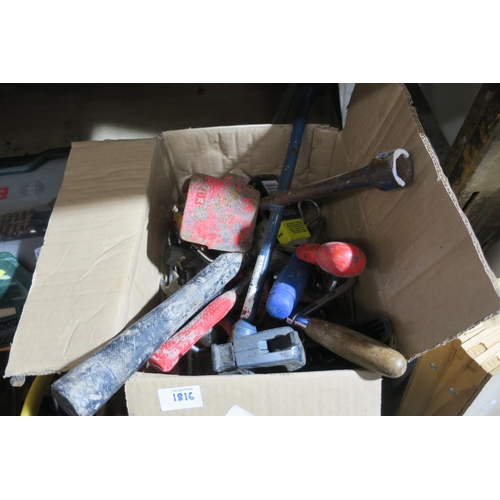 1816 - BOX OF VARIOUS TOOLS