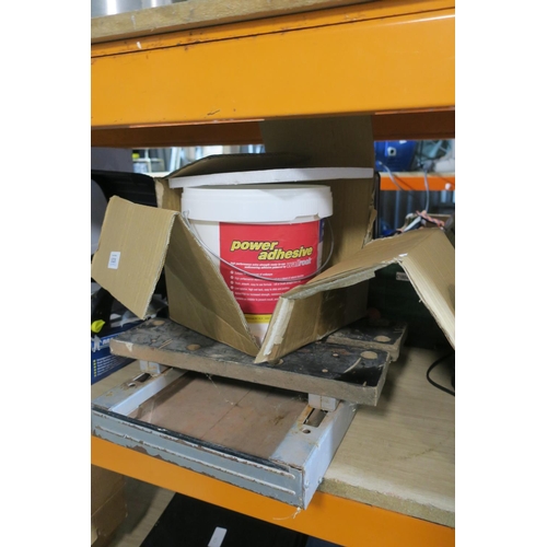 1828 - TUB OF POWER WALLPAPER PASTE AND BLACK AND DECKER WORKMATE