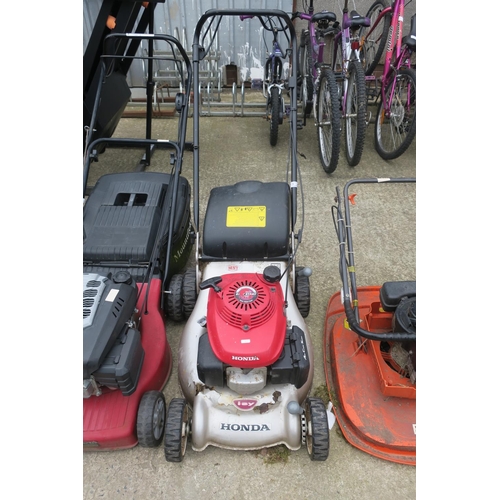 34 - HONDA MOWER